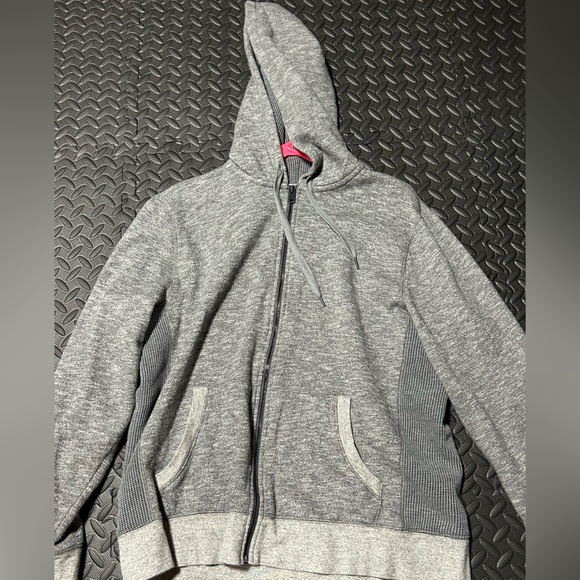 Express gray on gray zip up hoodie
New without tags - Picture 2 of 4